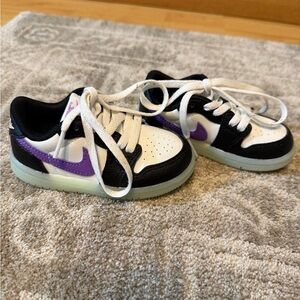 Nike Kids Sneakers - Black, White, and Purple size 6c